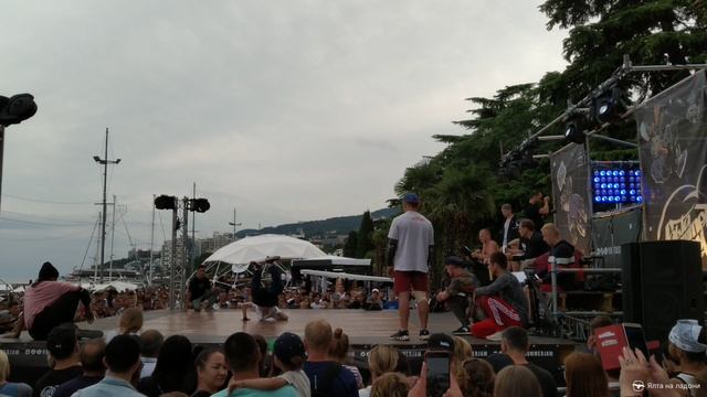 Брейкданс-фестиваль Yalta Summer Jam на набережной Ялты