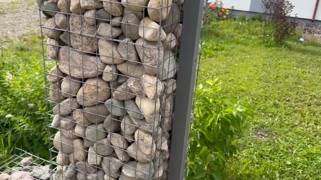 Бюджетный забор из габионов своими руками.