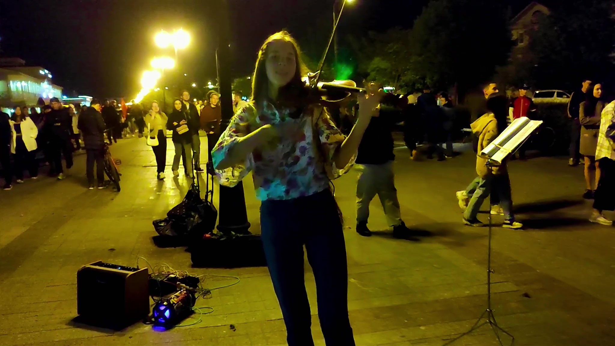 Counting Stars на скрипке в исполнении уличной музыкантки Анастасии
