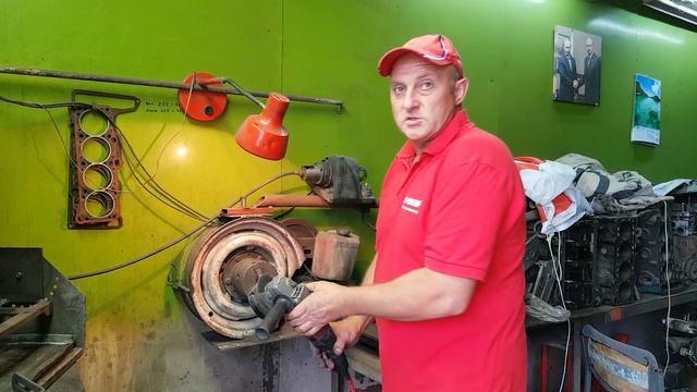 Самодельный мини токарный станок (очень простая конструкция) смотреть онлайн