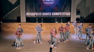 Red Rabbits - Mega Crew