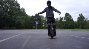 Riding backwards on my electric unicycle (Gotway Msuper)