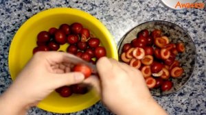 Заморозил алычу на зиму ? Freezing cherry plum for the winter.