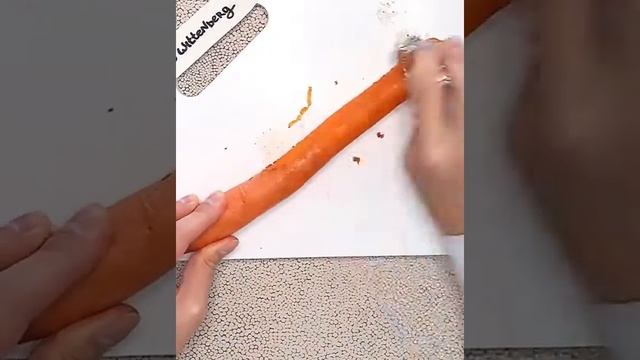 Как быстро почистить морковку How to clean a carrot
