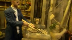 Как делают русскую матрёшку?