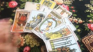 Таро онлайн. Я его заблокировала, что будет между нами дальше. Что он думает. Гадание онлайн.