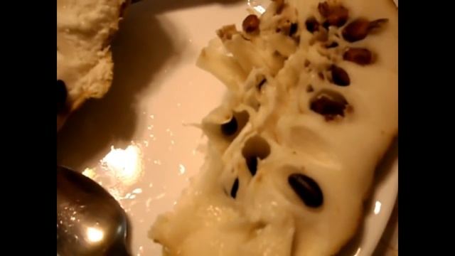 How To Eat The Fruit Sugar Apple Annona Squamosa Sugar-pineapple Sweetsop And Review