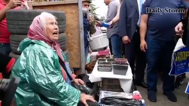 В.Жириновский приехал в Истру, чтобы пообщаться с избирателями, но споткнулся о народную любовь...