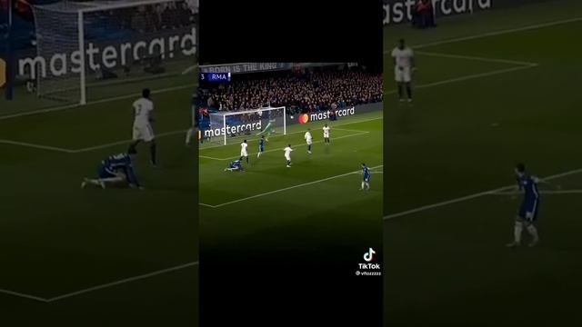 courtois🔥 #courtois #realmadrid #azpilicueta #save #goalkeeper #chelsea