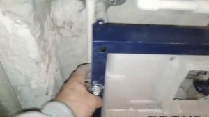 Установка инсталляции Grohe, усиление конструкции