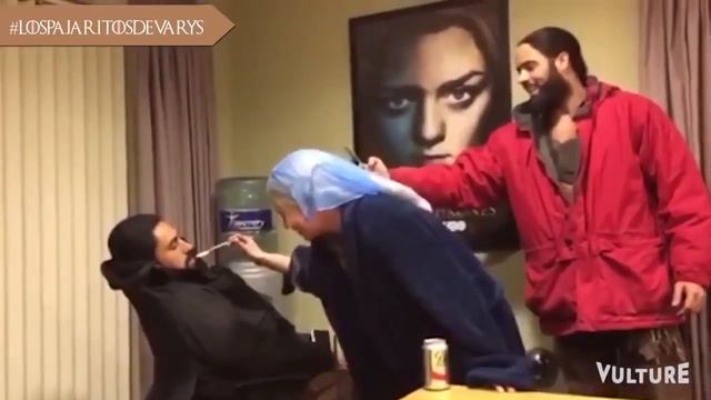 Emilia Clarke pranking Joe Naufahu on set of ‘Game of Thrones’ 💖 смотреть онлайн