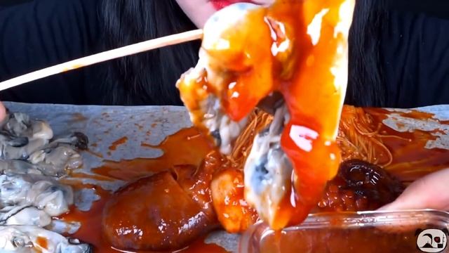 ASMR SALMON, SPICY ENOKI MUSHROOM, RAW OYSTER, SEAFOOD, 굴 먹방, OCTOPUS/매운 불닭 팽이버섯,연어, 문어 먹방mukbang