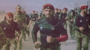 Сильные Русские? Не смешите меня! После этих слов к американскому морпеху подошел наш краповый бере