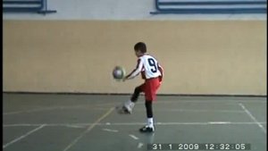 Stefan Kovac from FC Red Star A Talented football wizard - juggling 2010 part II