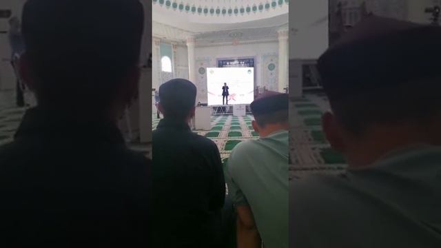 Аза́н (араб. أَذَان — объявление, уведомление) — в исламе: призыв к всеобщей молитве мусульман смотреть онлайн