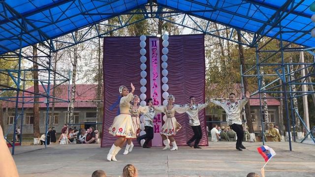 Русский стиль - Золотые воротА смотреть онлайн