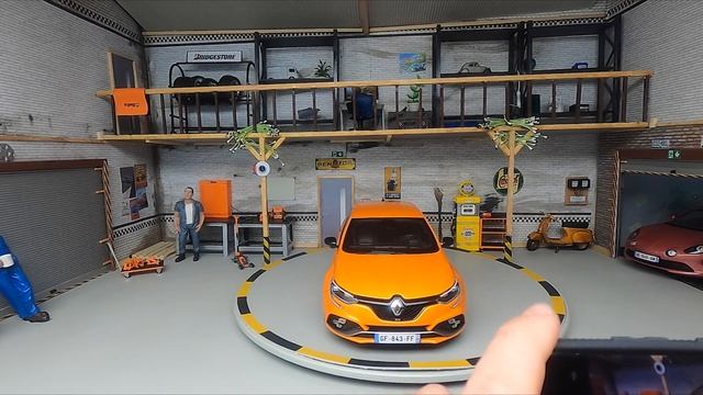 ? RENAULT MEGANE 4 RS TROPHY, Norev 1/18 (185391) #101 смотреть онлайн