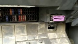 Volkswagen Caddy OBD2 Diagnostic Port Local and Fusebox
