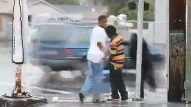 Радость в любую погоду (Танцы под дождем).flv смотреть онлайн