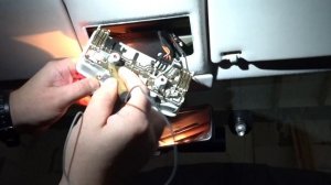 Подключение видеорегистратора к плафону / Шкода октавия тур / Skoda Octavia tour a4