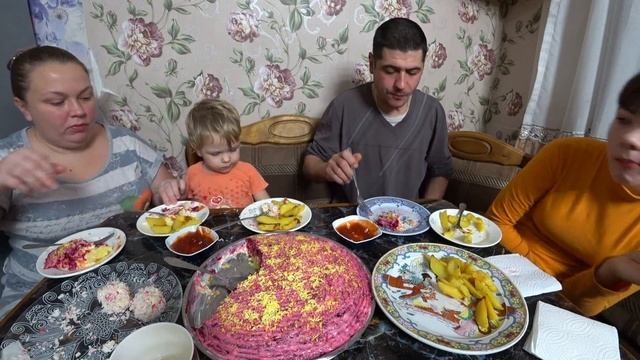 мукбанг  вкусный ужин, интересные вопросы смотреть онлайн