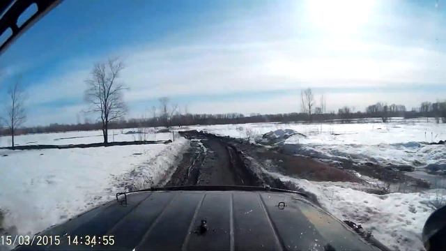 УАЗ без крыши по полям