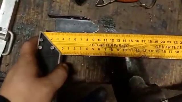 Натяжитель ленточного хомута