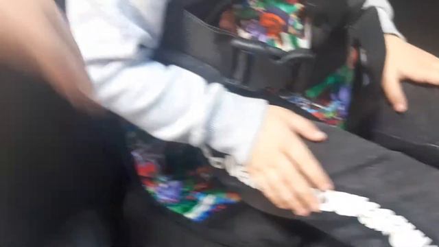 Бескаркасное автокресло
