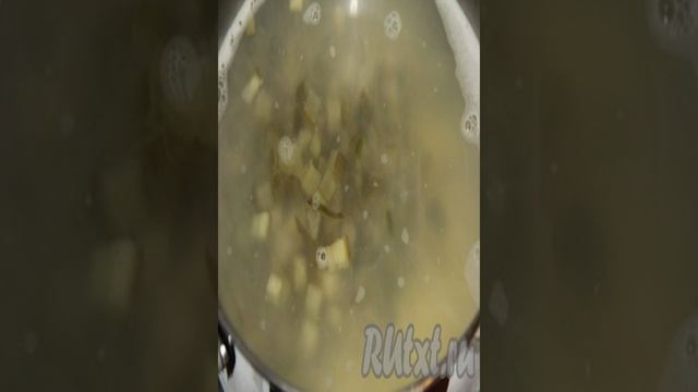 Рассольник с тушёнкой и рисом