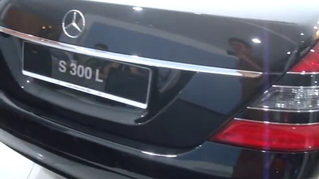 2009 V221 Mercedes-Benz S 300 (LWB) Full Vehicle Tour смотреть онлайн