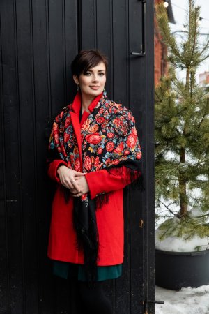 Платок шерстяной с шелковой бахромой "Когда поёт сердце", вид 18