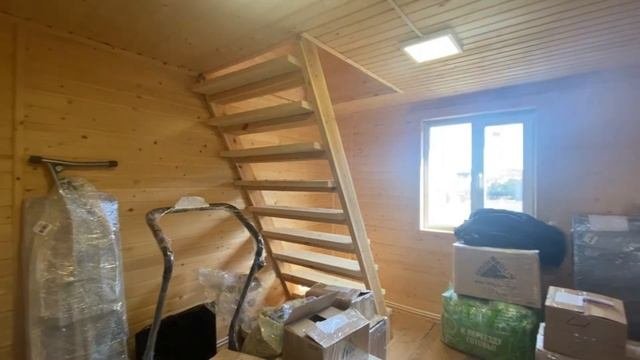 Деревянный дом на участке 8 соток возле соснового леса в Севастополе