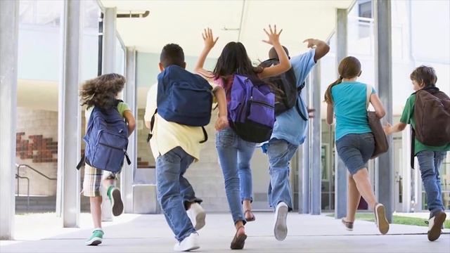 Полтора месяца зимних каникул - это реально!? - Интересные факты F#CKT ABOUT смотреть онлайн