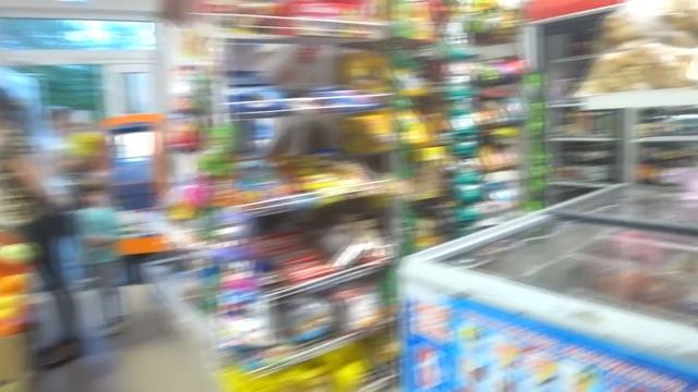 Поход семьёй в магазин за мороженым смотреть онлайн