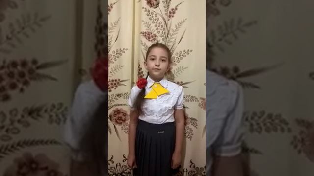 Государственный флаг России, автор Л. Максимчук. смотреть онлайн