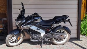 Замена масла в двигателе Bajaj Pulsar NS200