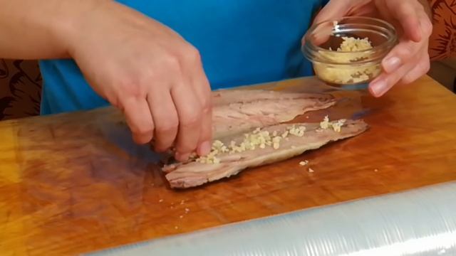 МАЛОСОЛЬНАЯ СКУМБРИЯ с паприкой в домашних условиях, морской рецепт. смотреть онлайн