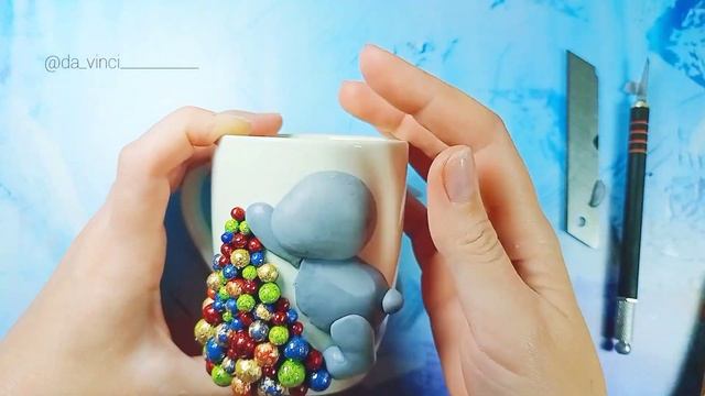 Новогодний декор на чашке | как слепить мишку из полимерной глины
