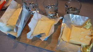 Сливочное масло из магазина Светофор. Как выявить натуральный продукт в домашних условиях?