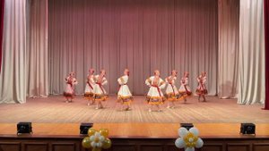 24571 Народный ансамбль танца Просторы Сибири