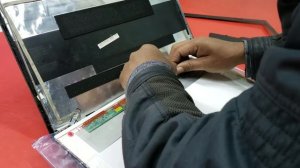How to replace display in your Lenovo g570