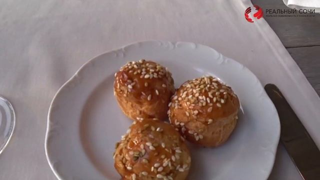 ЦЕНТР города СОЧИ. "Плакучая ИВА". ВКУСНО и красиво. ОТДЫХ в СОЧИ. 2023