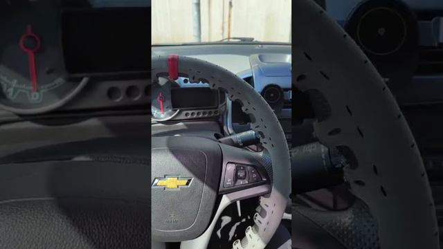 Оплетка руль на кнопках #Chevrolet #Orlando #Aveo #Cruze #покраскаруля #Перетяжкаруля Руль MOMO