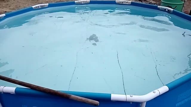 Как почистить бассейн весело и умно... смотреть онлайн