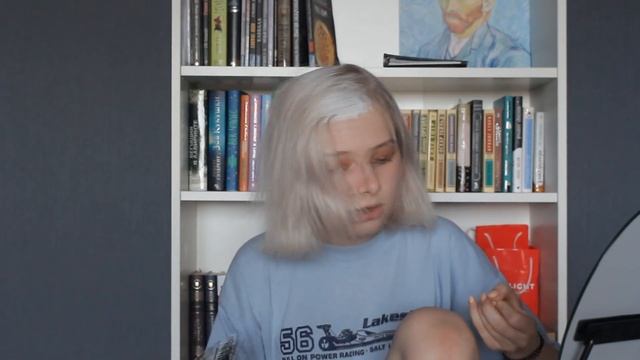 крашу и стригу волосы дома (да, снова) смотреть онлайн