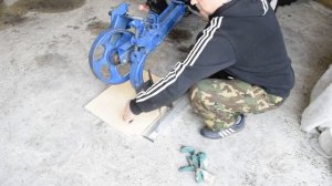 Настройка однокорпусного плуга на китайском минитракторе.