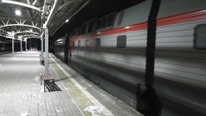 Электровоз ЧС7-057 подает на посадку поезд № 602Я, Москва - Рыбинск