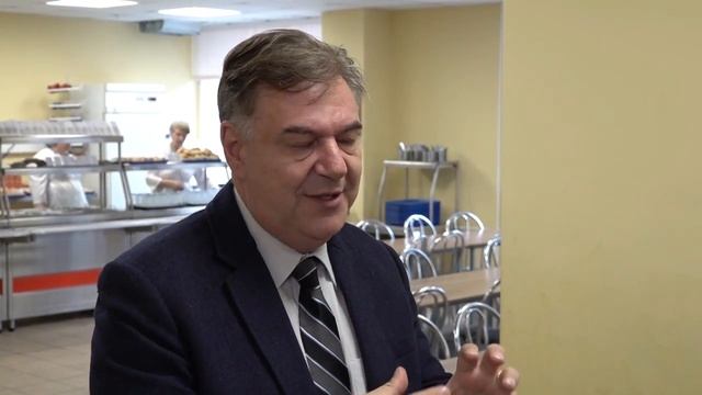 Эксперт из Бразилии оценил блинчики в школьных столовых Ярославля смотреть онлайн