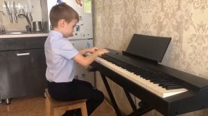 Денисов Андрей, 7 лет. « По дороге жук..», украинская народная песня