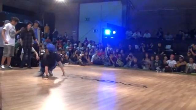 Eurobattle 2010 Raza & Tania Vs Soe & Ness смотреть онлайн